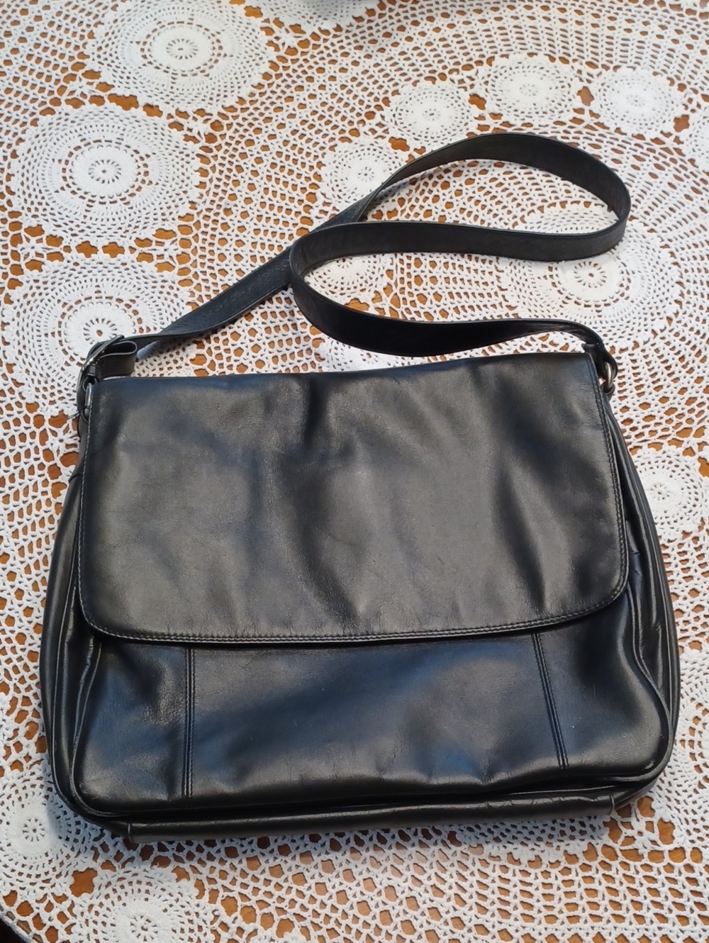 Derek Alexander Leather Messanger Bag.
